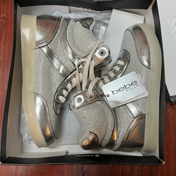 NWT Bebe Flash Silver Metallic Light Up High Top Sneakers - Picture 2 of 12